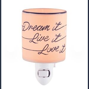 Scentsy Dream It, Live It, Love It Warmer Wall Plug in Light